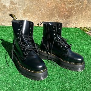 Never worn size 9 Doc Martens